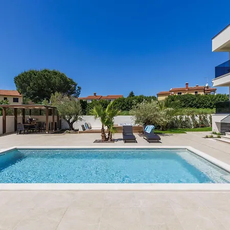 Villa Sandro By Interhome Porec