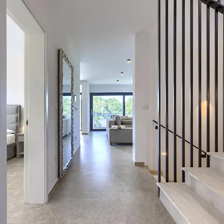 Villa Sandro By Interhome