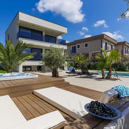 Sandro By Interhome * Porec