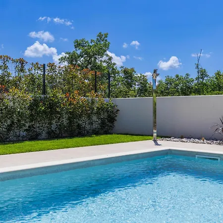 Villa Sandro By Interhome