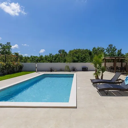 Sandro By Interhome Villa *