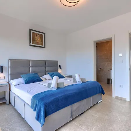 Sandro By Interhome * Porec